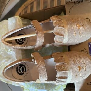 Livie & Luca Roam Beige Shimmer Ballet flats NIB